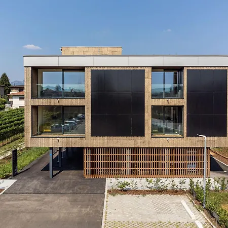 Modern, Simple And Super-equipped Style
